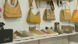 КИТАЙСКИЕ ПРОИЗВОДИТЕЛИ ПРЕДСТАВИЛИ БУМАЖНУЮ ОБУВЬ НА ВЫСТАВКЕ PAPER EXPO CHINA